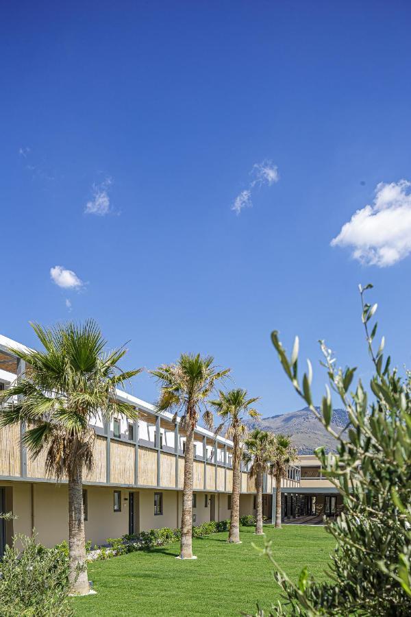 Alegria Beach Resort Αnnex 플라키아스 외부 사진